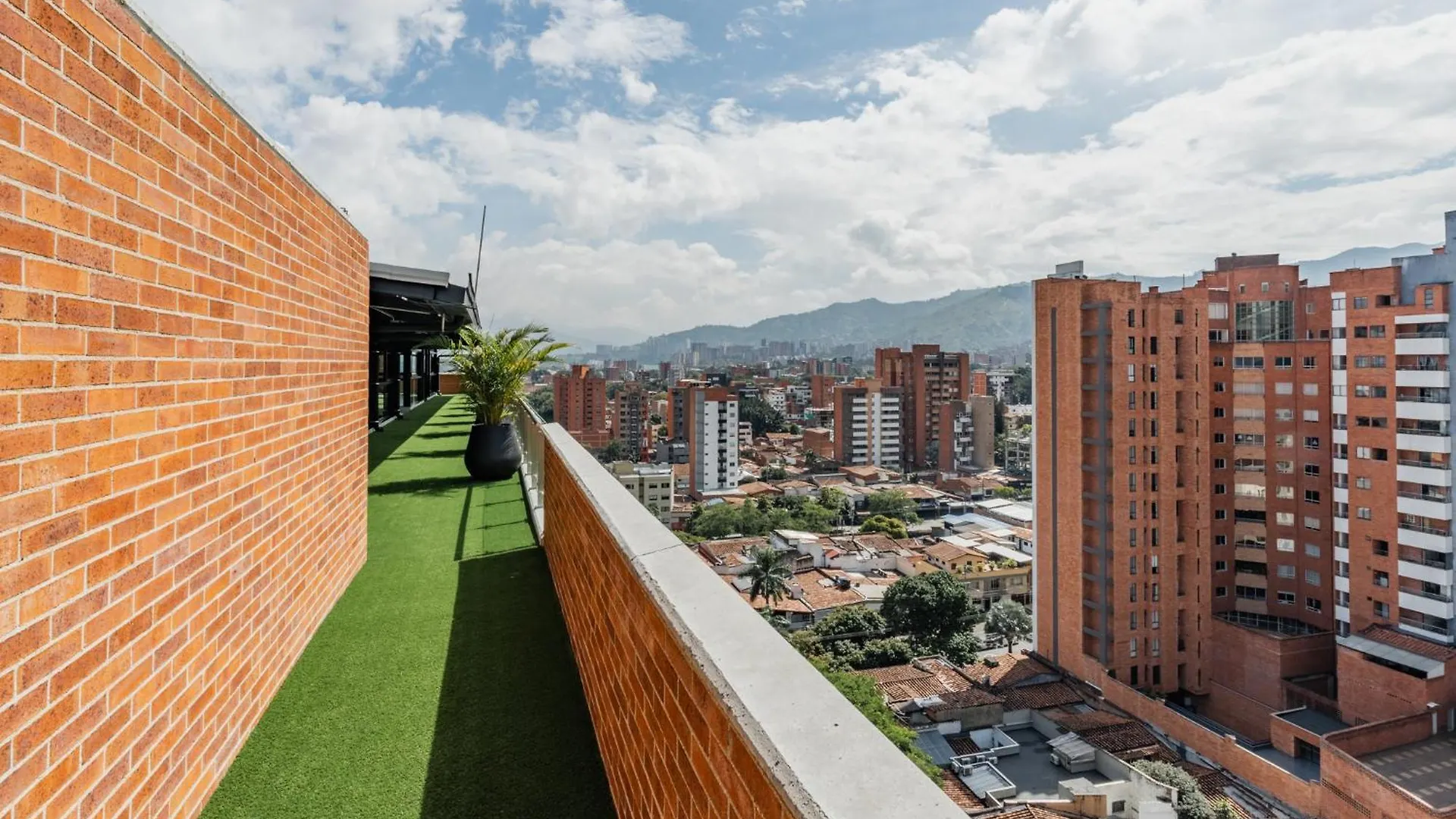 Hotel Kyux Studios By Jalo - Laureles Medellín