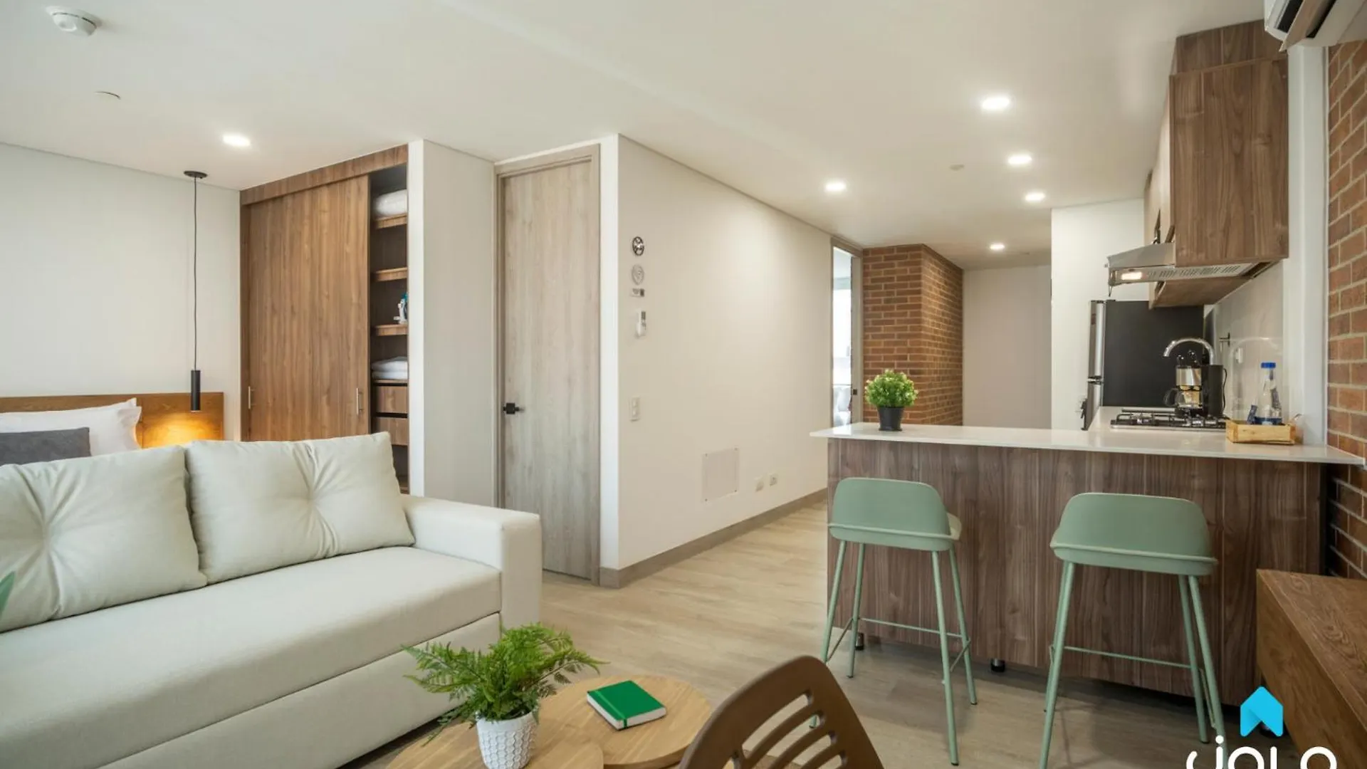 Kyux Studios By Jalo - Laureles Medellin
